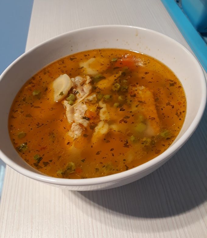 Zöldborsó leves csirkeszárnnyal recept fotója