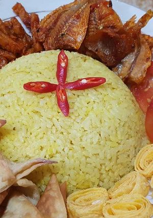 Foto resep Nasi Kuning Lauk Simpel