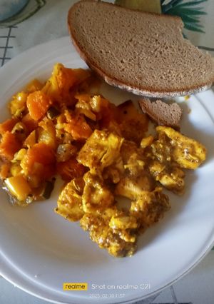 A picture of Curry Chicken Breast.