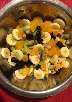 Mogyorós gyümölcssaláta recept fotója