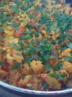 ફ્લાવર બટાકા નુ શાક (Flower Bataka Shak Recipe In Gujarati) રેસીપી મુખ્ય ફોટો