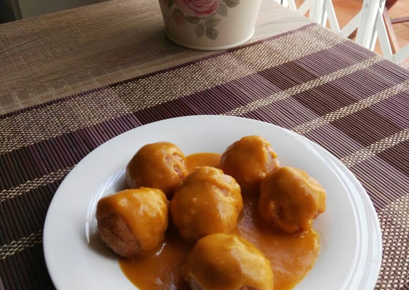 Albóndigas de pollo con salsa de zanahoria