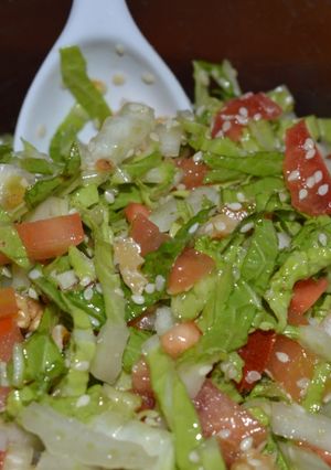 Una foto de Ensalada de Akusay y nueces