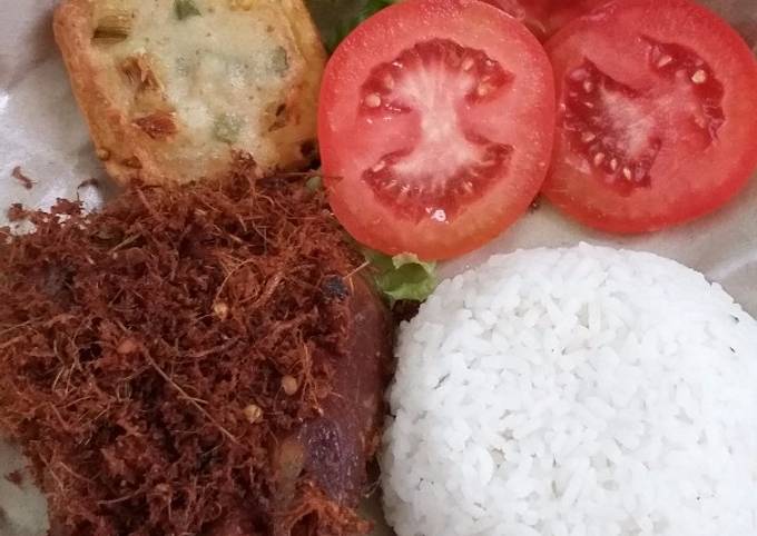 Bagaimana Membuat Bebek goreng serundeng, Bikin Ngiler