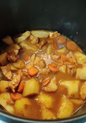 Una foto de Estofado de pollo (Olla Fry cook 2 en 1)