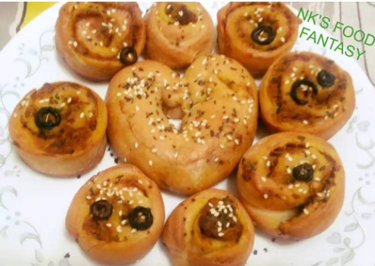 Recipe of Favorite Rose Buns with Heart