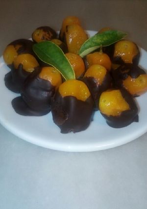 Una foto de Naranjas chinas con chocolate