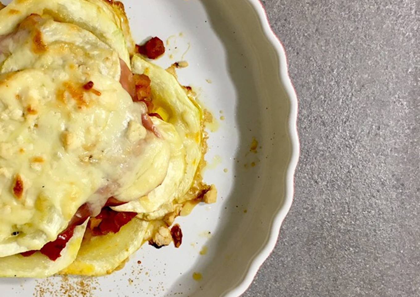 Lasaña con calabacín y boloñesa de soja texturizada (receta de aprovechamiento)