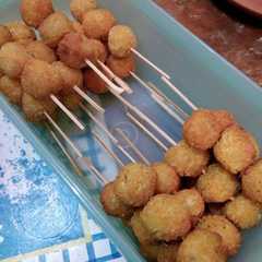 รูปของ Bola-Bola Pisang Isi Coklat Misis