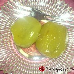A picture of Kiwi spoon sweet.