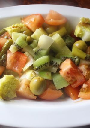 Una foto de Ensalada con kiwi