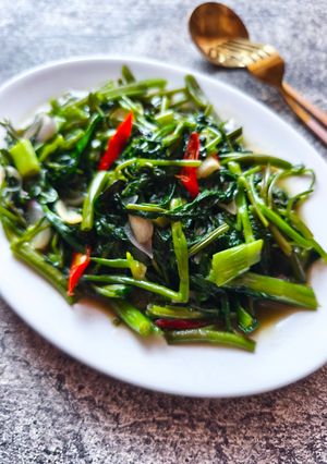 Foto resep Tumis kangkung ala resto