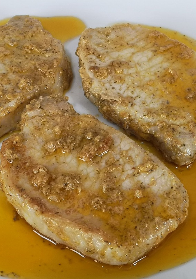 Una foto de Lomo en adobo frito receta de mi suegra
