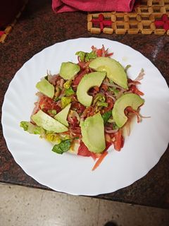 Una foto de Ensalada completa vegana