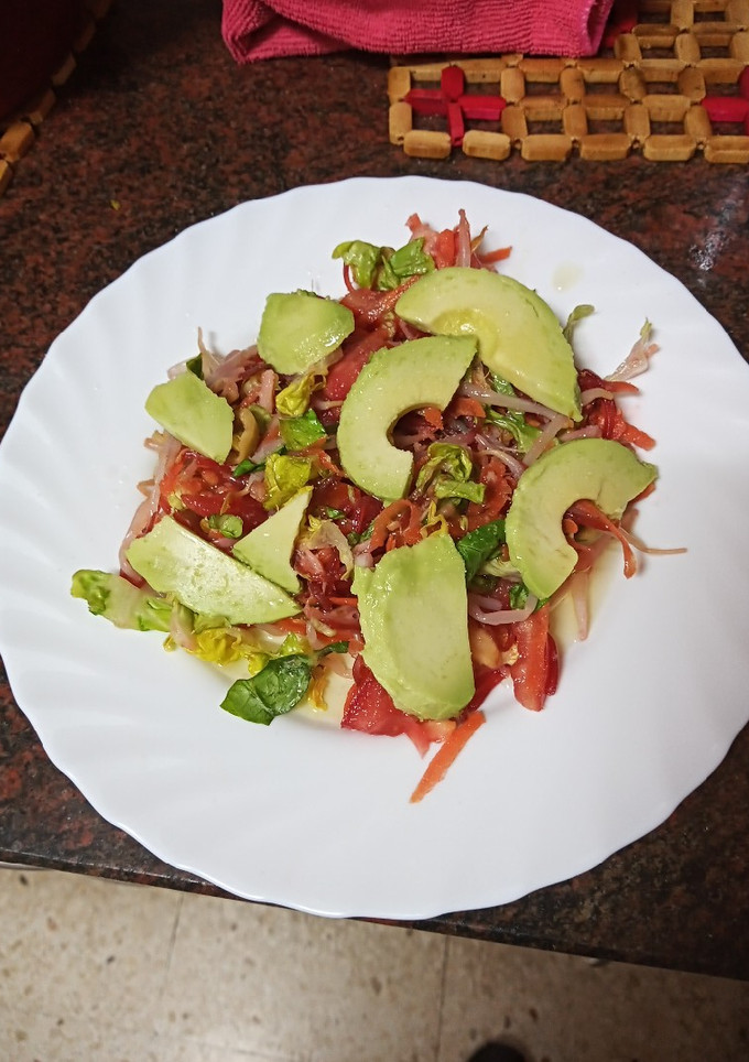Una foto de Ensalada completa vegana
