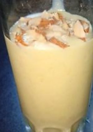 A picture of Mango cake Shake Left over.