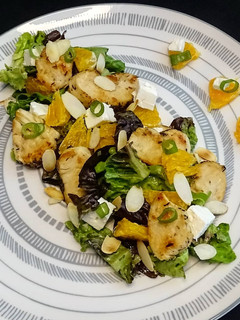 عکسی از دستور سالاد مرغ و کاهو