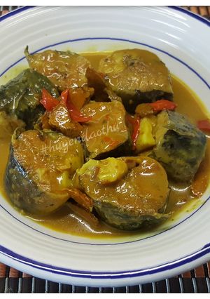 Hình của món Cá Trê kho Nghệ tươi.