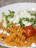 Pasta fusilli con salsa tomate cremosa de marscarapone