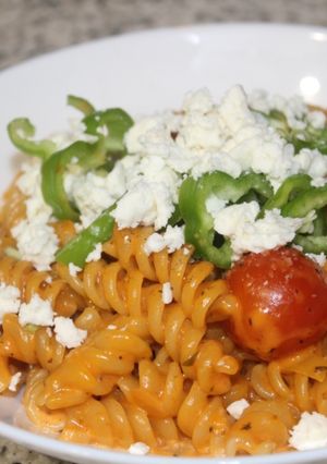 Una foto de Pasta fusilli con salsa tomate cremosa de marscarapone