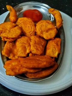 உருளைக்கிழங்கு வாழைக்காய் வெங்காயம் பச்சை மிளகாய் பஜ்ஜி(bajji recipe in tamil) செய்முறை முக்கிய புகைப்படம்