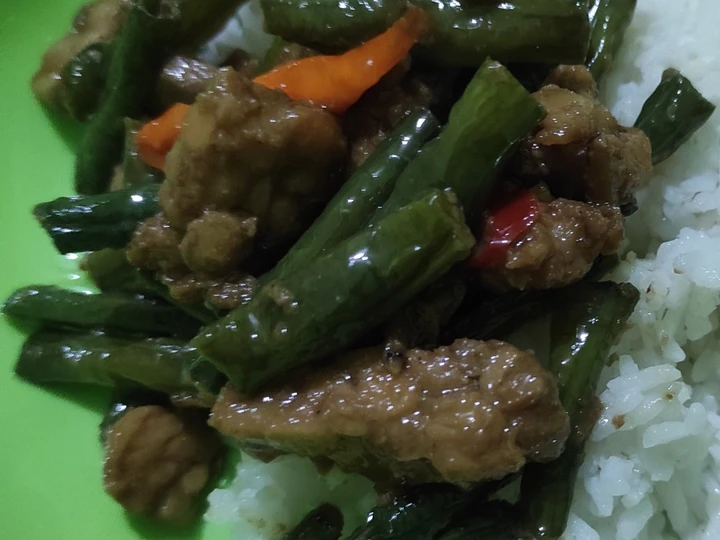 Langkah Mudah untuk Menyiapkan Resep Tumis kacang panjang tempe ebi yang Uenak Anti Ribet, Uenak Banget