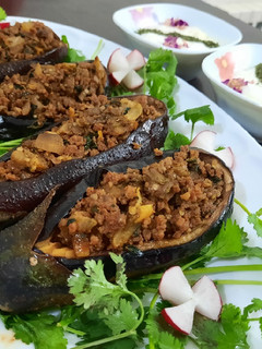 عکسی از دستور بادمجان شکم پر(قارنی یاریخ)