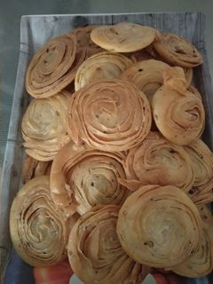 વરકી પૂરી.(varaki puri recipe in Gujarati.) રેસીપી મુખ્ય ફોટો
