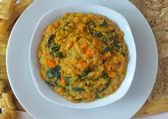 Langkah Mudah untuk Menyiapkan Bubur Manado Bonggol Pisang (tanpa beras) Anti Gagal