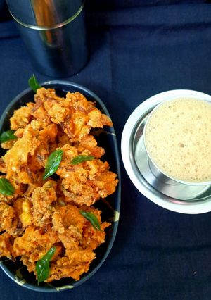 A picture of Onion Gatti Pakoda.