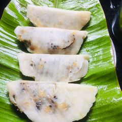 A picture of Banana plantain leaves adai (nutrious).