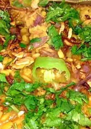 A picture of Bhuni hoi moong ki daal.