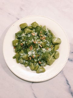 Una foto de Ñoquis de Palta con pesto genovés