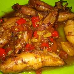 A picture of Cumi Asin Goreng Mentega Pedas.