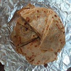 A picture of Lakhnavi paratha / nice recipe.