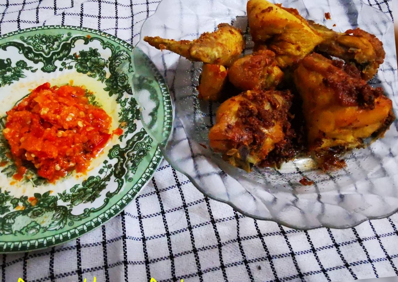 Ayam Goreng Lengkuas & Sambal Bawang <60>