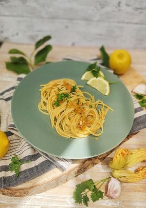 A picture of Spaghetti with Zucchini Blossoms and Lemon.