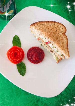 عکسی از دستور خوشمزه ترين ساندويچ مرغ 🥪🍗