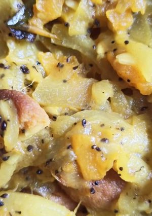 লাউ বড়ি ঘন্ট (lau bori ghonto recipe in Bengali) রেসিপির প্রধান ছবি