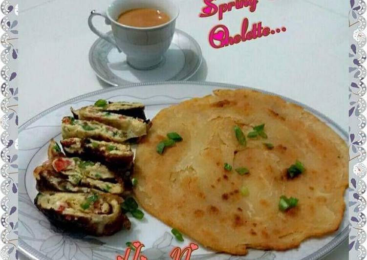Steps to Prepare Yummy Paratha With Mozzarella Cheese Spring Onion Omelette