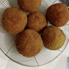 A picture of Scotched Eggs.