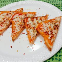 A picture of Cheese Bread on Tawa.