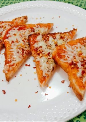 A picture of Cheese Bread on Tawa.