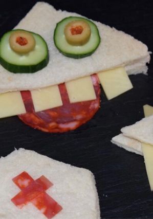 Una foto de Decoraciones de sándwich de miga Halloween