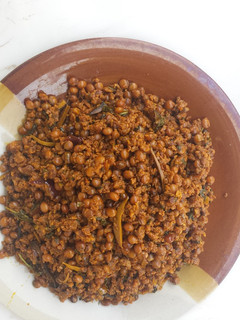 A picture of Pigeon beans meal (Agugu ne Achicha).