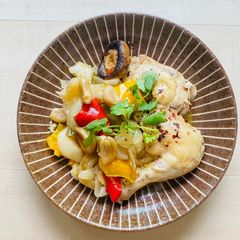 A picture of Garlicky Chicken with caramelized sweet onions (Rice Cooker).