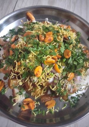કચ્છી કડક (Katchhi Kadak Recipe In Gujarati) રેસીપી મુખ્ય ફોટો