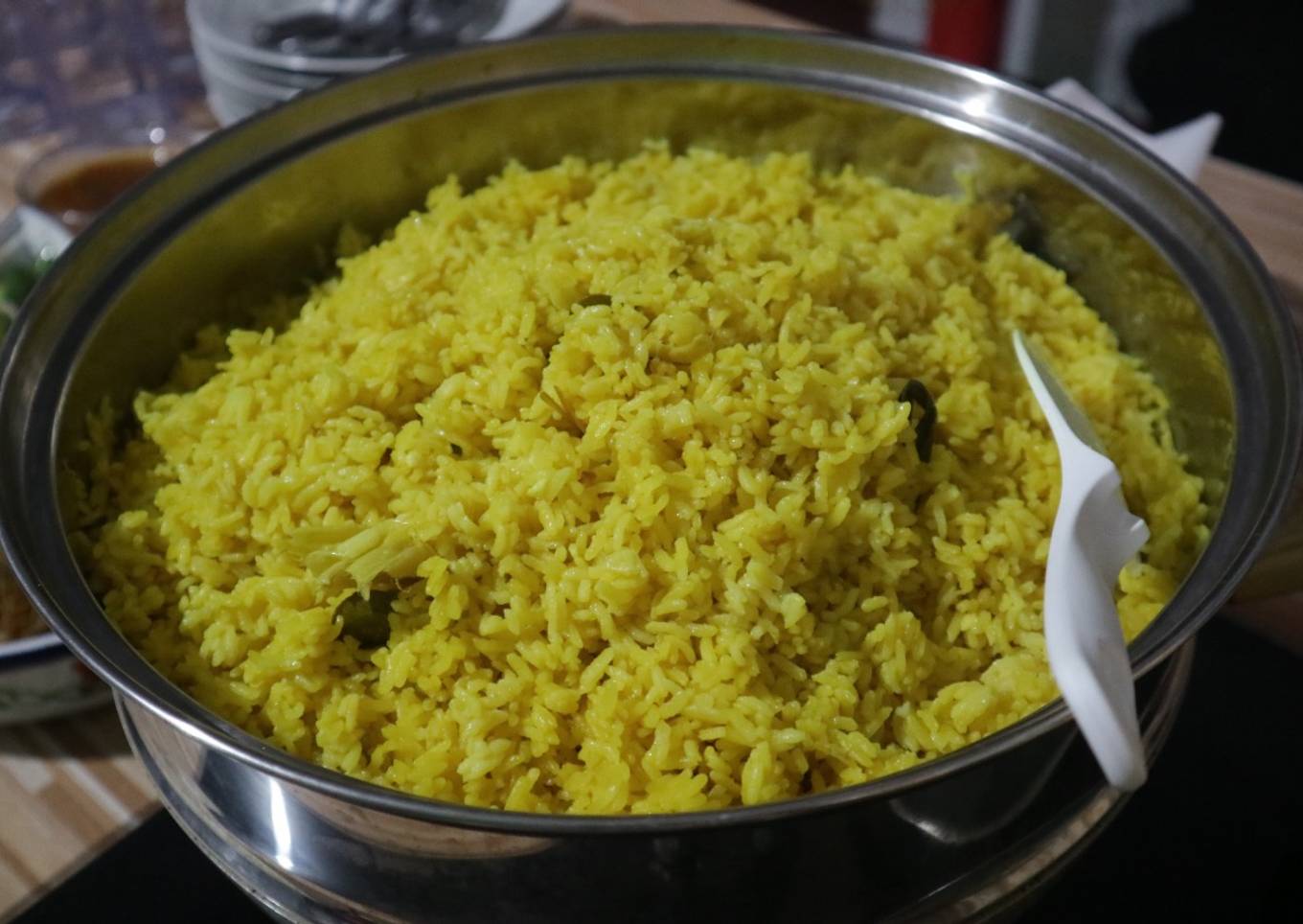 Nasi kuning pake dandang