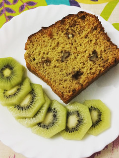 Una foto de Bizcocho de aguacate con nueces