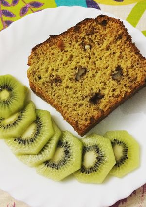 Una foto de Bizcocho de aguacate con nueces